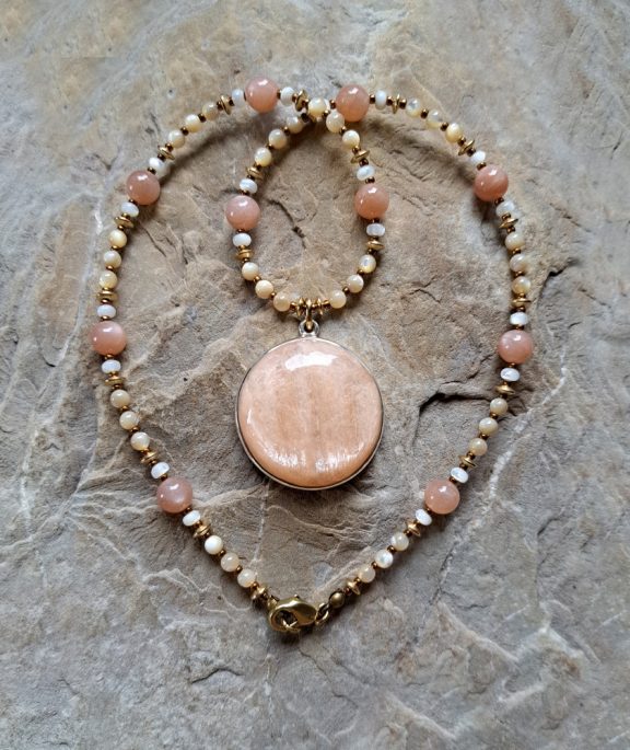 Stilbit Amulett Anhänger Edelsteinkette Heilsteinschmuck