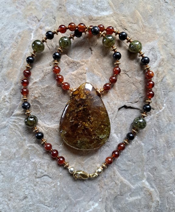 Grossular Amulett Anhänger Edelsteinkette Heilsteinschmuck