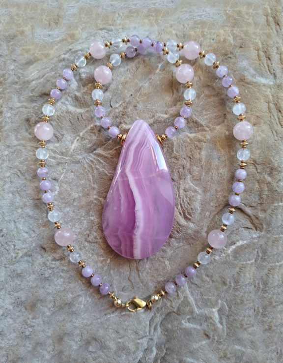 Pink Aragonit Amulett Anhänger Edelsteinkette Heilsteinschmuck