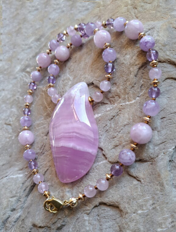 Pink Aragonit Amulett Anhänger Edelsteinkette Heilsteinschmuck