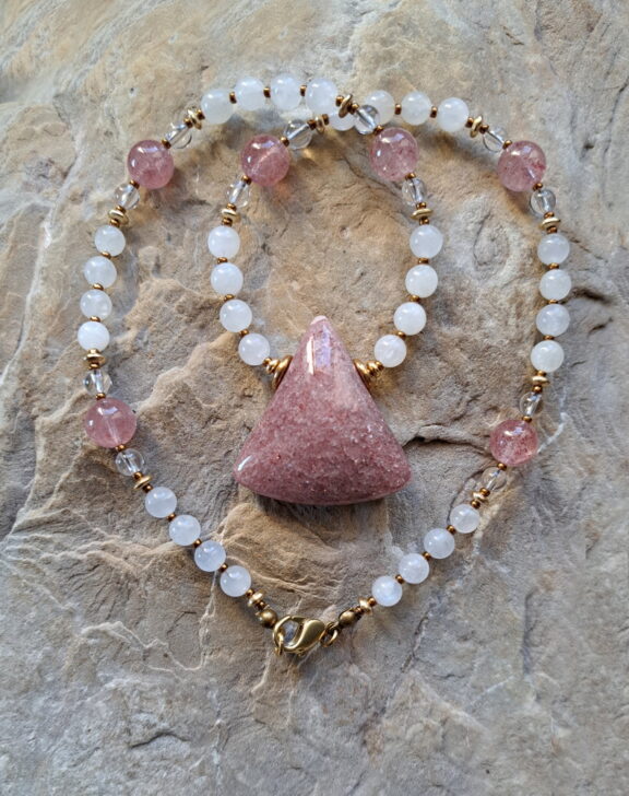 Rosa Erdbeerquarz Amulett Anhänger Edelsteinkette Heilsteinschmuck