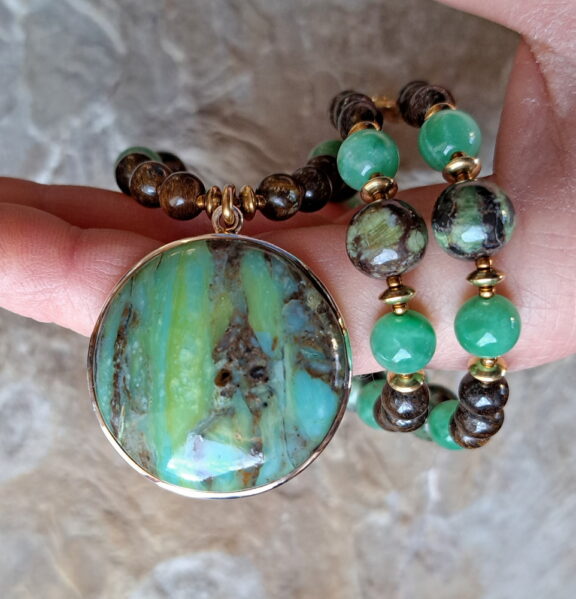 Chrysopras Amulett Anhänger Edelsteinkette Heilsteinschmuck
