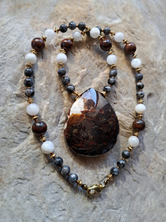 Siderit Amulett Anhänger Edelsteinkette Heilsteinschmuck
