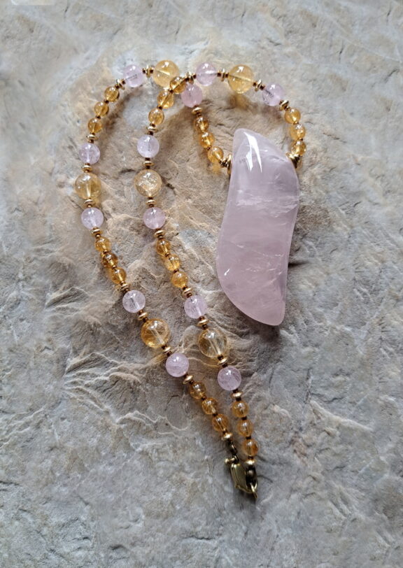 Rosenquarz Amulett Anhänger Edelsteinkette Heilsteinschmuck