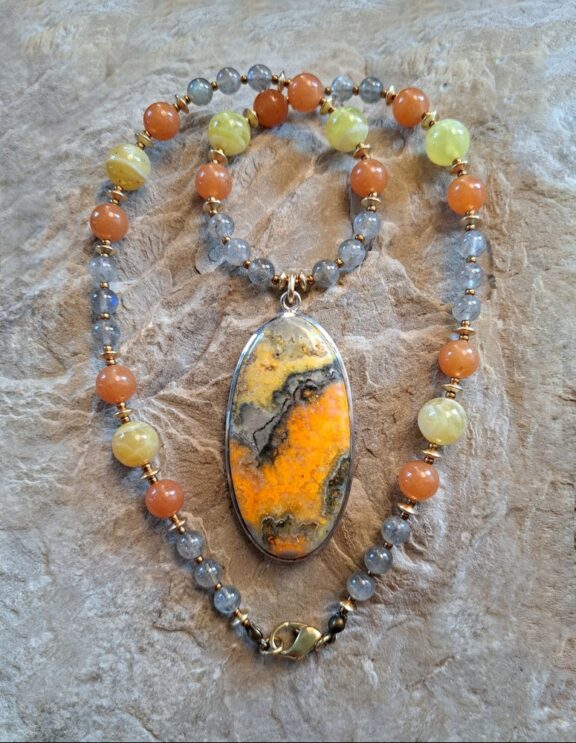 Hummeljaspis Amulett Anhänger Edelsteinkette Heilsteinschmuck