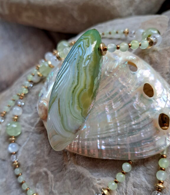 Grünes Achat Amulett