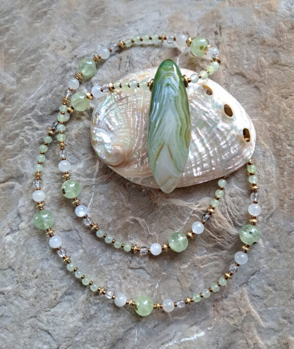 Achat Heilstein Kette in grün Tönen