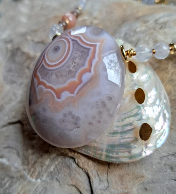 Agate-pendant natural stone - handmade with love