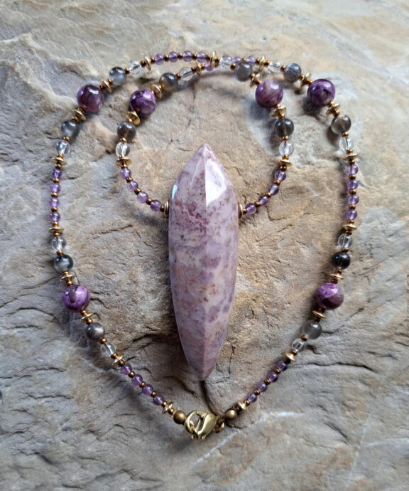 Amethyst - Lavendeljade Edelsteinkette