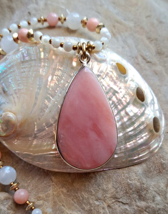 Andenopal Amulett in Silber gefasst