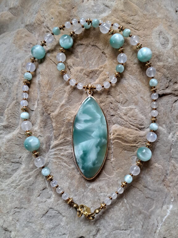 Angelit Amulett Anhänger Edelsteinkette Heilsteinschmuck