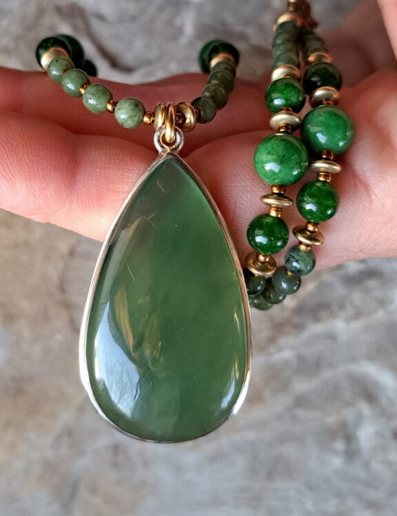 Jade Amulett Anhänger Edelsteinkette Heilsteinschmuck