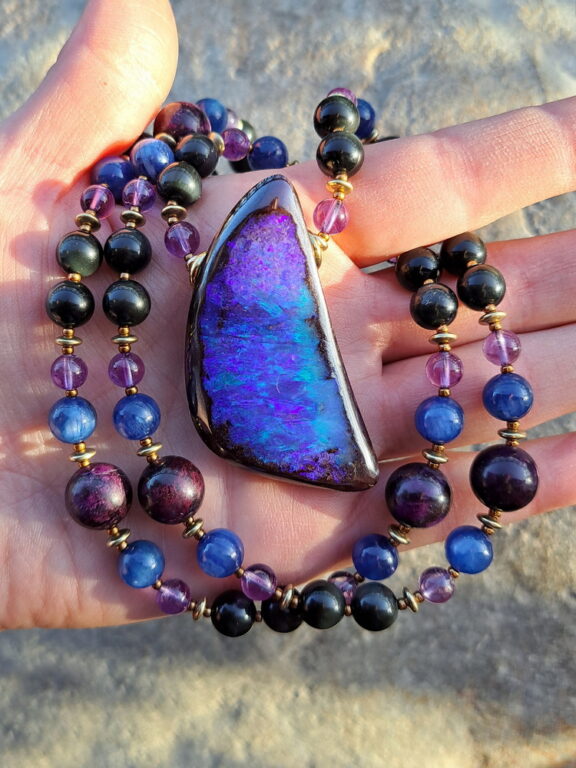 Boulderopal Anhänger Edelsteinkette Heilsteinschmuck