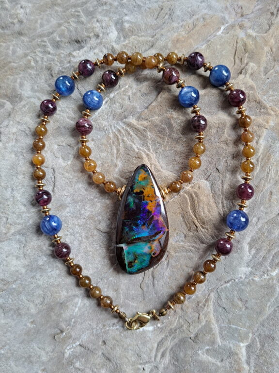 Boulderopal Anhänger Edelsteinkette Heilsteinschmuck