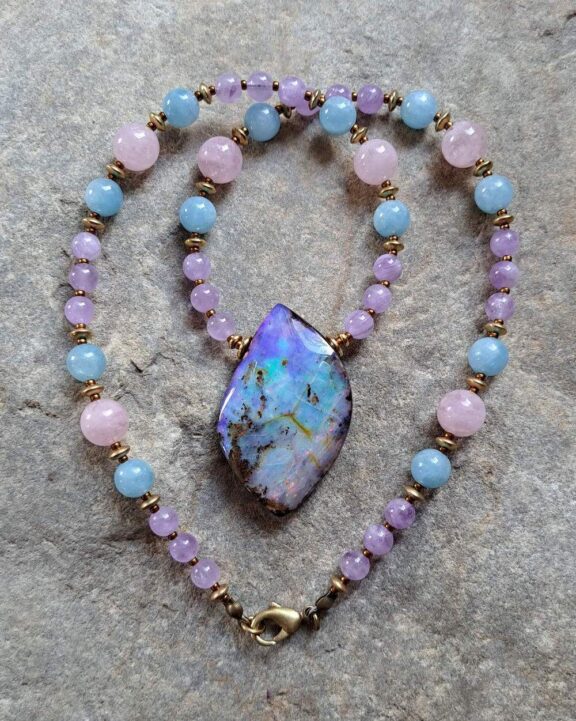 Boulderopal Anhänger Edelsteinkette Heilsteinschmuck