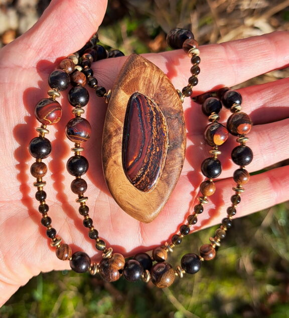 Boulderopal Baumperlen Kette - handgemacht