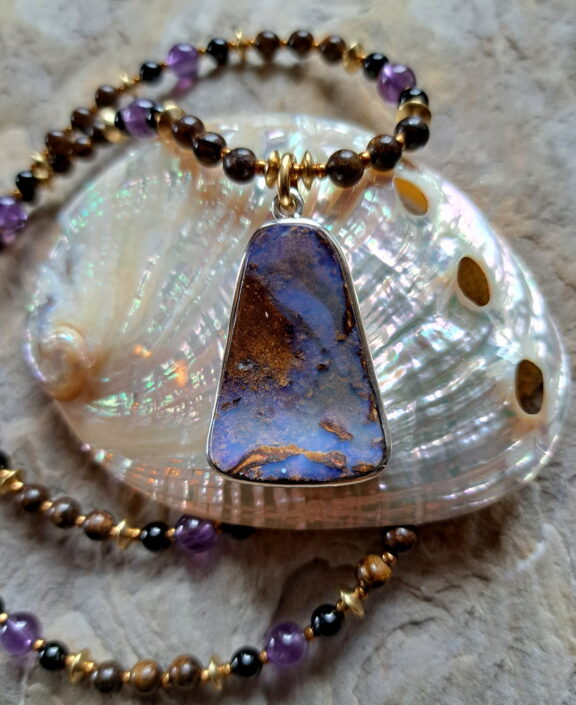 Boulderopal Heilsteinkette - handgemacht