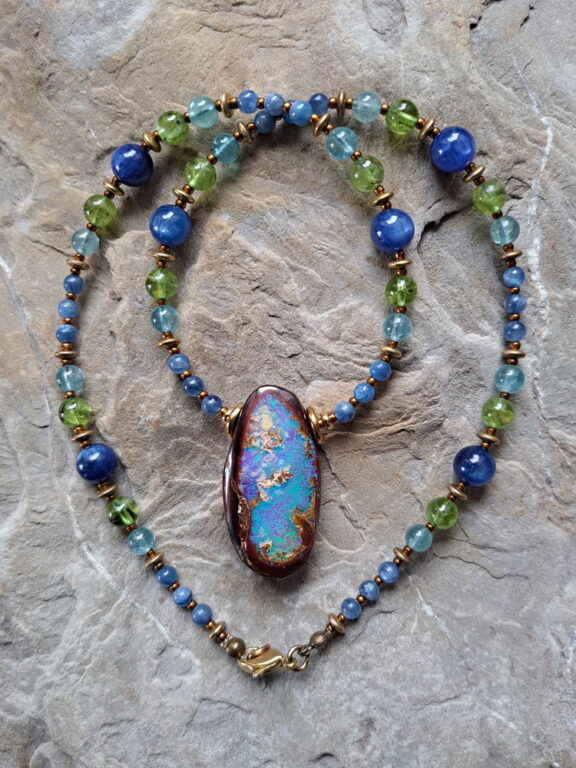 Boulderopal Anhänger Edelsteinkette Heilsteinschmuck