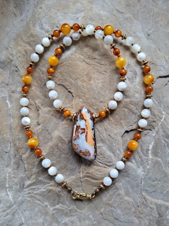 Boulderopal Anhänger Edelsteinkette Heilsteinschmuck