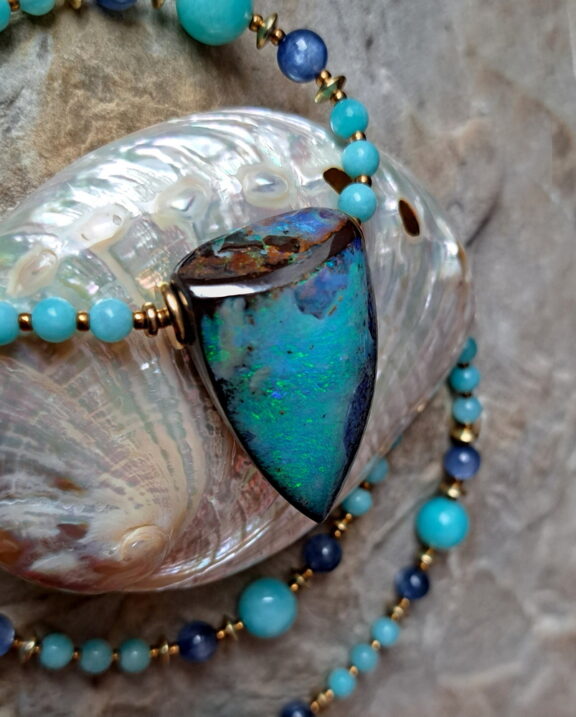 Boulderopal Naturtsein Anhänger