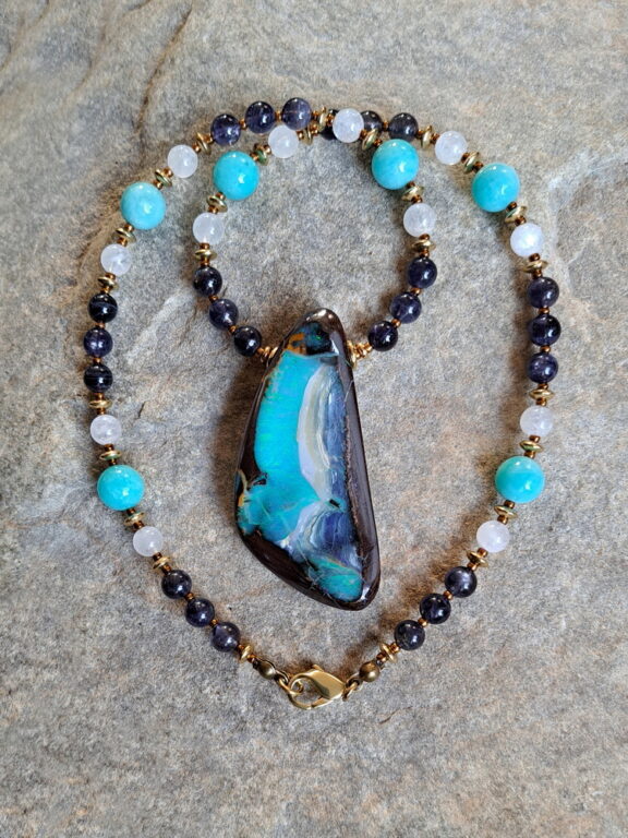 Boulderopal Anhänger Edelsteinkette Heilsteinschmuck
