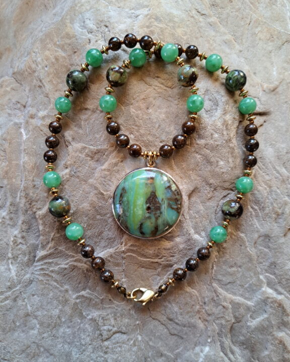 Chrysopras Amulett Anhänger Edelsteinkette Heilsteinschmuck