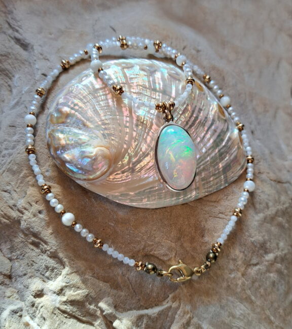 Coober Pedy Opal Kette