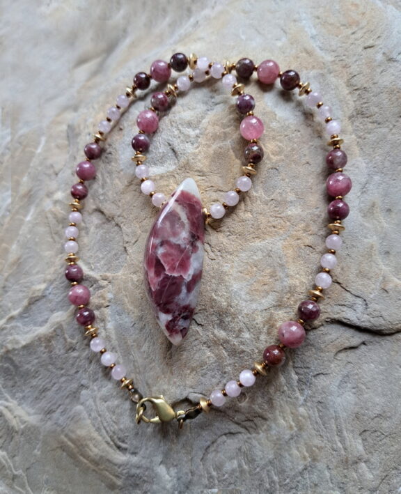 Eudialyt Edelsteinkette - Naturschmuck