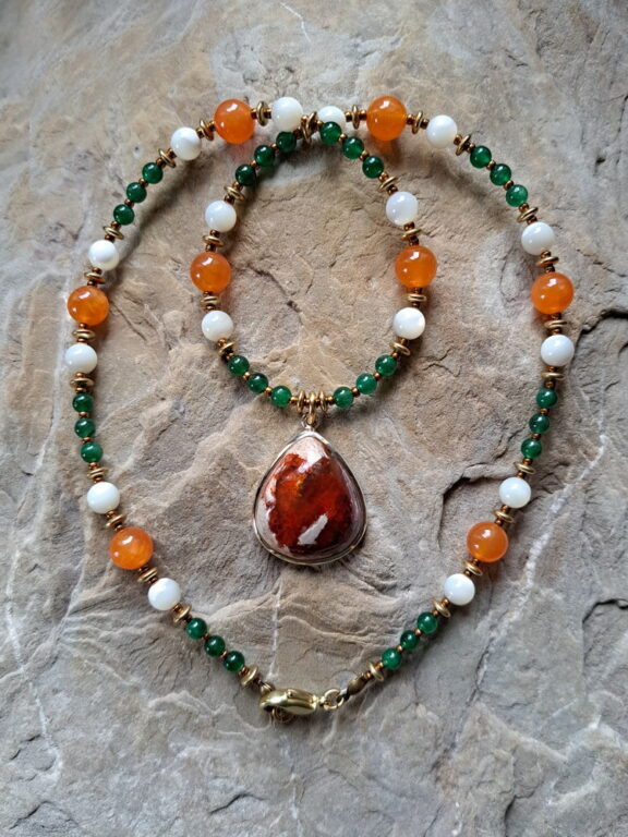Feueropal Amulett Anhänger Edelsteinkette Heilsteinschmuck