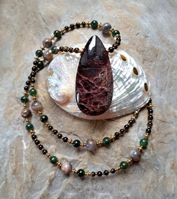 Granat Edelstein Kette