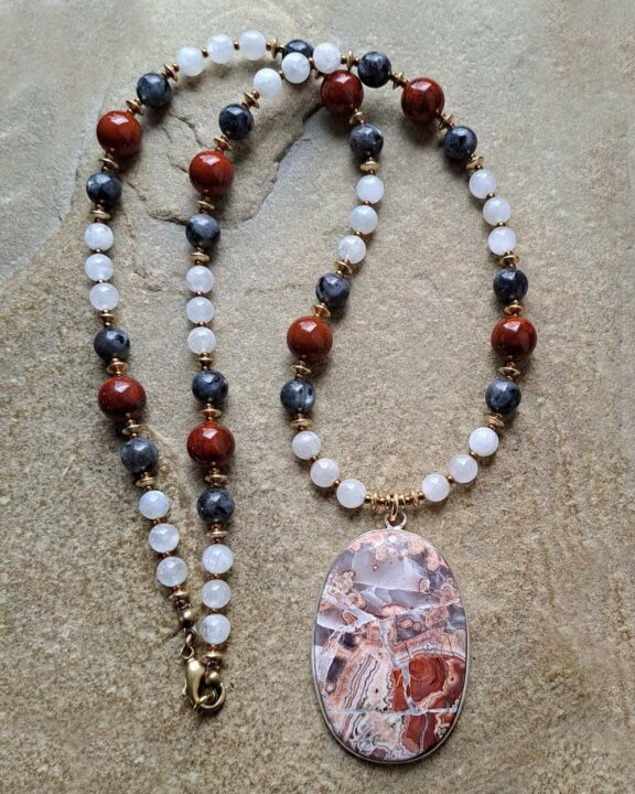 Larvikit Mondstein Jaspisamulett Jaspiskette Kaspisanhänger Jaspis larvikite moonstone jasper jasperpendant jaspernecklace jasper pendant jasper necklace Triquetra Ohm Aum Om Sternzeichen Sternentor Sonne Sonnenamulett Sonnenschmuck Einhornschmuck Einhorn Einhornkette Venusblume Drache Heilung Metatron Crop Circle Necklace Goddess of Love Healing Stones Crystals Venusflower protect Flower of Life Amulett Göttin Liebe Kette Halskette Heilsteine Lichtbringer Kupferschmuck Symbole Symbolschmuck Harmonie Zauberwesen Valentinstagsgeschenk Geschenk Hochzeitsgeschenk Edelsteinschmuck Edelsteinkette Edelsteinanhänger Heilsteinschmuck Heilsteinanhänger Glücksbringer Schutzsymbol Glückssteine Lebensblume Blume des Lebens Schutzengel Heilige Geometrie Kraftort Kraftorte Runen Futhark Vikings Germanen Vikinger Runenalphabet Runenschutzkreis Alternativschmuck Kelten Keltischer Schmuck Germanen Germanischer Schmuck Magie Baum des Lebens Yggdrasil Triskele Allverbunden Verbundenheit Dreieinigkeit Dreifaltigkeit Einheit Medizinrad Nornen Schicksalsnetz Skulds Netz Skuld Energie Heilsteine Spiegelamulett Sternzeichen Rune Triskele Hochzeitsschmuck Dirndlschmuck Trachtenschmuck Jewellery Pentagram Schutzamulett medicine wheel runes Sonnenamulett Amulett Anhänger Kornkreis Kornkreis Crop circle Unicorn Aquarius Age of Aquarius Neuzeit Neues Zeitalter Celtic jewellery magic Magie Liebe des Lebens göttlich devine Sternzeichenschmuck Opalschmuck Kristall Lemuria Atlantis Silberfassung silbergefasst mystic beeing Hochzeitsschmuck Hochzeitschmuck Heilenergien healingenergies healing energies