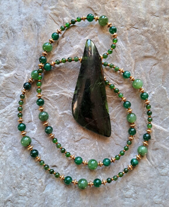 Grüne Jade Heilstein Kette