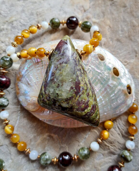 Karpolith Edelstein Amulett