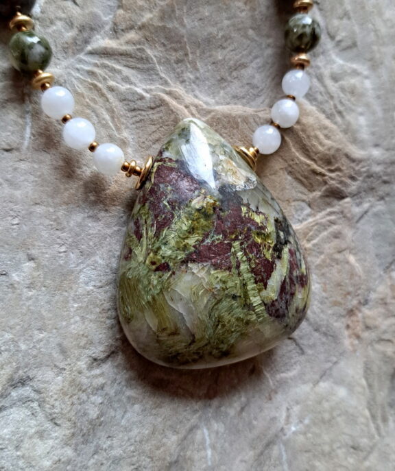 Karpolith Edelstein Kette