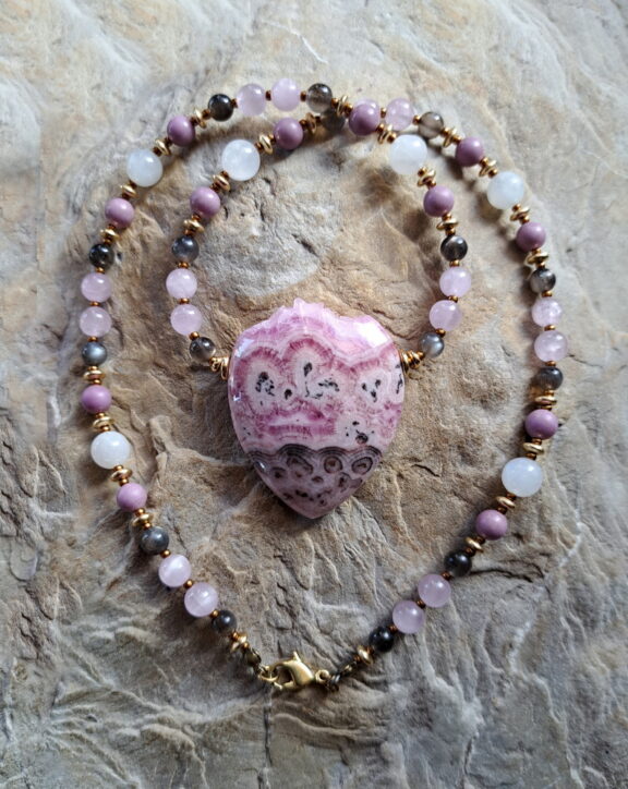 Kobaltcalcit Amulett Anhänger Edelsteinkette Heilsteinschmuck