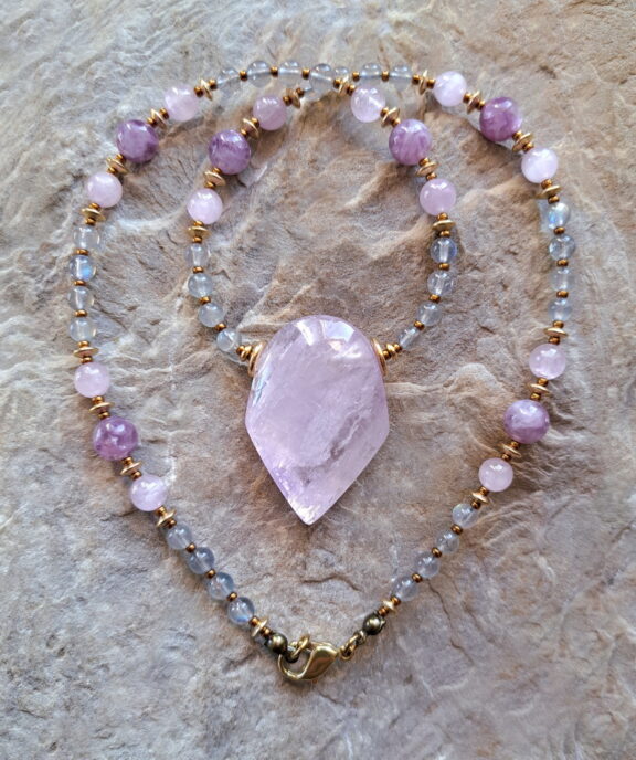 Kunzit - Labradorit - Kette