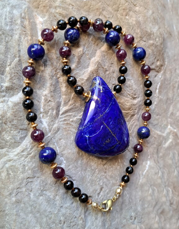 Lapislazuli-Rubin Kette