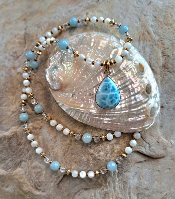 Handgemachte Larimar Heilsteinkette