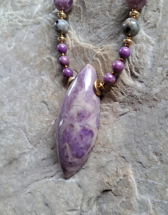 Lavendeljade Schmuck Anhänger