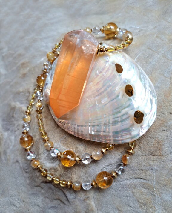 Lemuria Kristall Golden Healer Anhänger