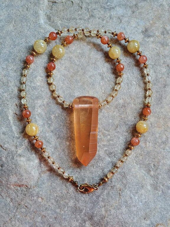 Golden-Healer-Anhänger an Heilsteinkette aus Citrin, Sonnenstein und Rutilquarz - Edelschmuck