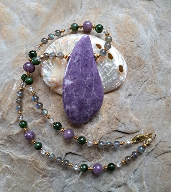 Lepidolith Edelstein Halskette - handgemacht