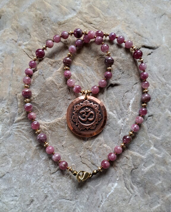 Ohm Amulett Anhänger Edelsteinkette Heilsteinschmuck
