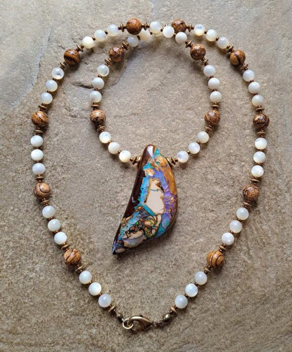 Boulderopal Anhänger Edelsteinkette Heilsteinschmuck
