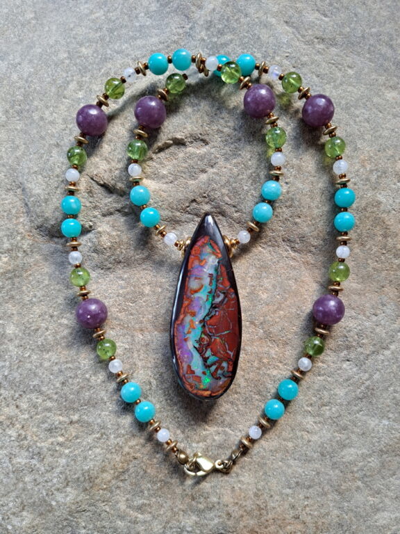 Boulderopal Anhänger Edelsteinkette Heilsteinschmuck
