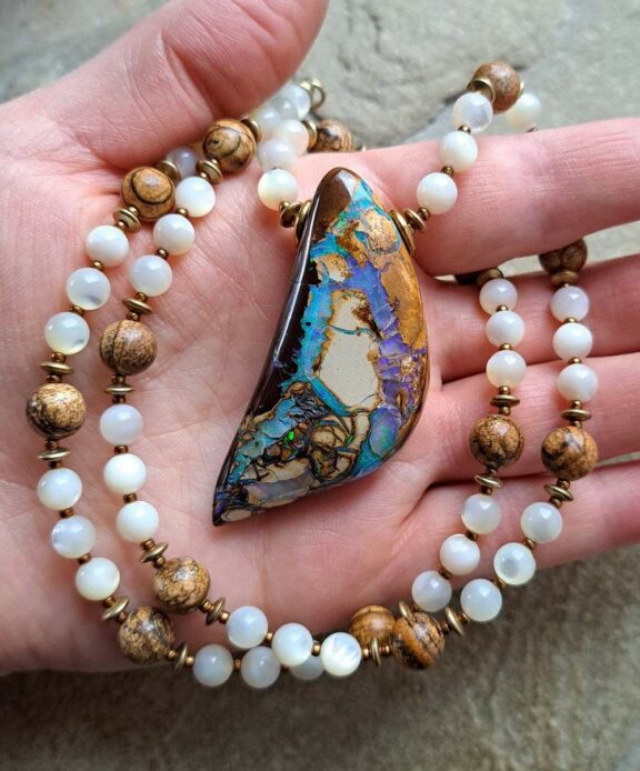 Boulderopal Anhänger Edelsteinkette Heilsteinschmuck