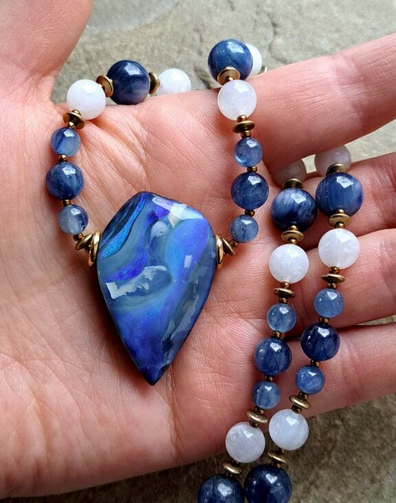 Boulderopal Anhänger Edelsteinkette Heilsteinschmuck