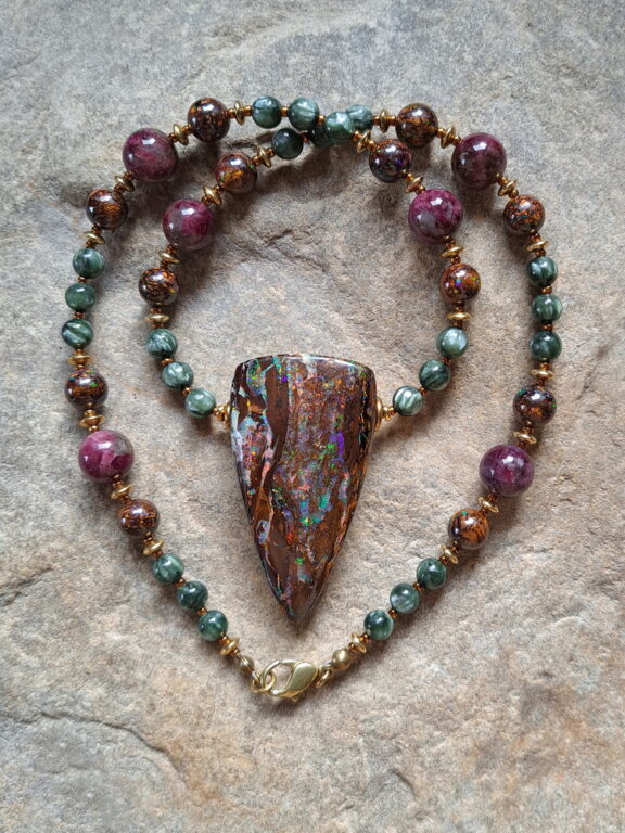 Boulderopal Anhänger Edelsteinkette Heilsteinschmuck