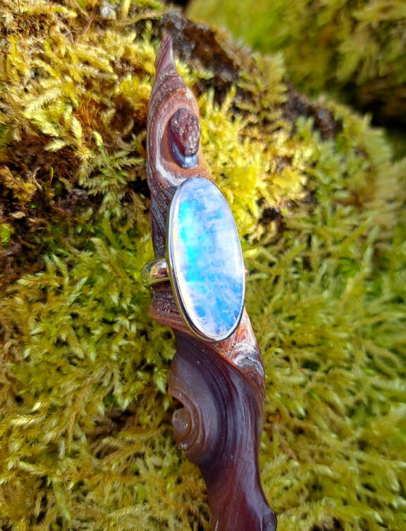 Regenbogenmondstein Heilsein Ring mit Silber Fassung