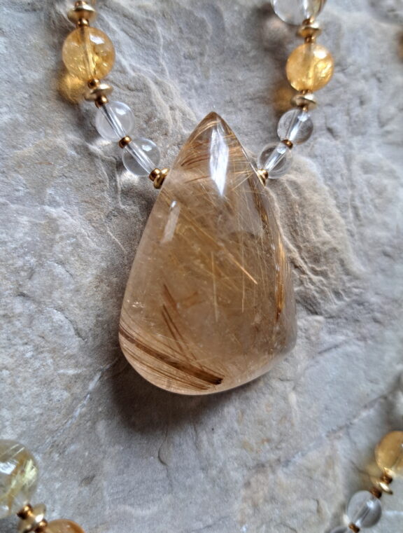 Golden Rutilquarz Naturstein - Schmuck